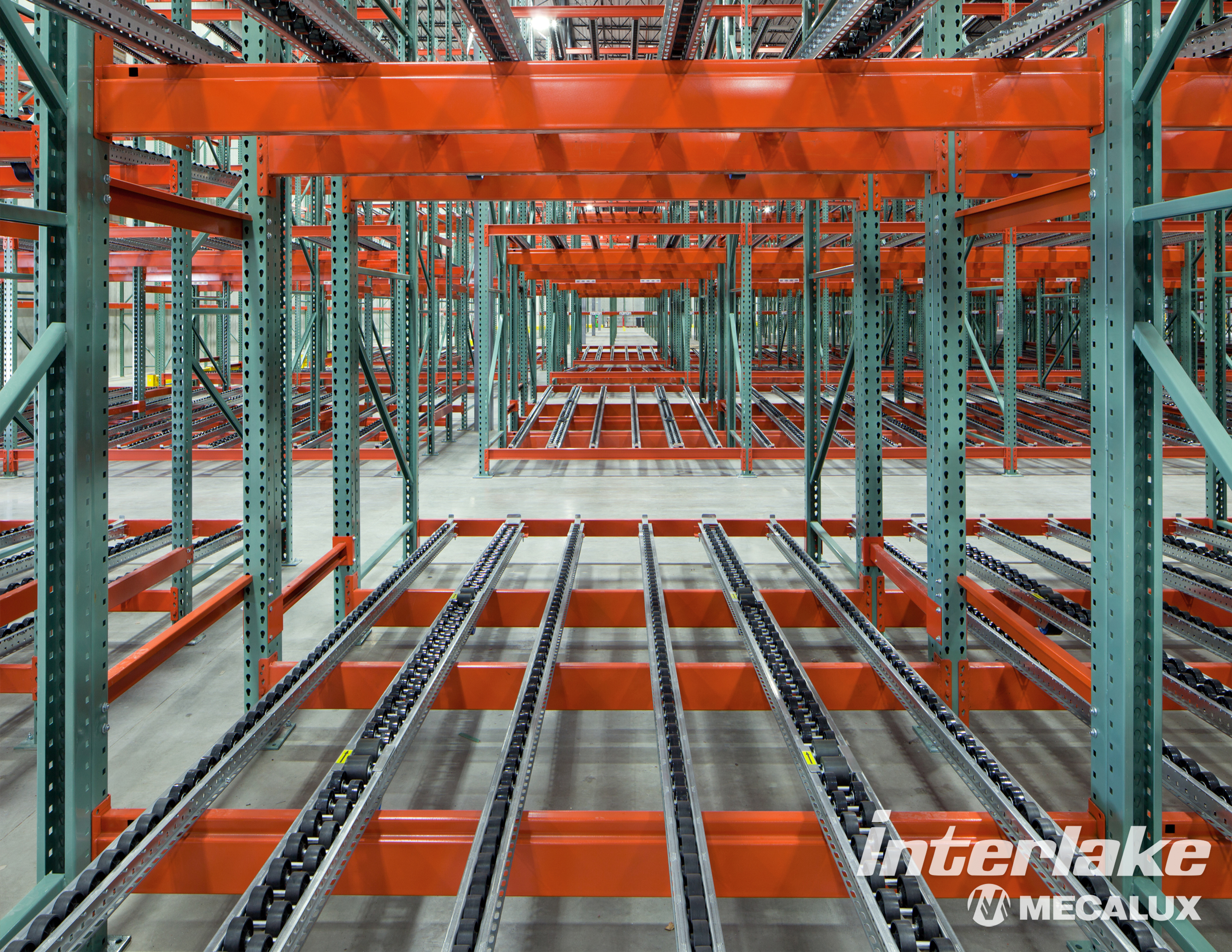 Pallet flow rack system with roller lanes — Interlake Mecalux